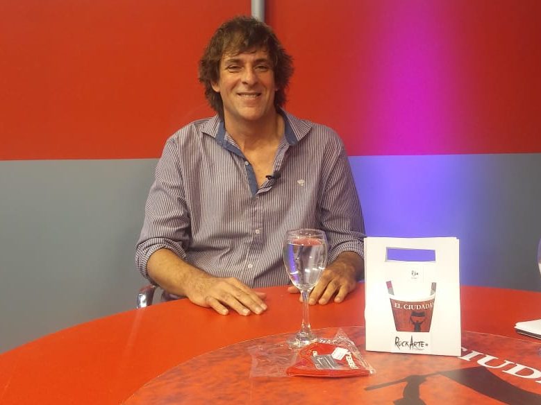 misionesptodos's tweet photo. Quique Pérez: "Alberto Fernández está tomando medidas neoliberales" - https://t.co/YFEksliPDx @QuiquePrez3 https://t.co/7RoIg243b0