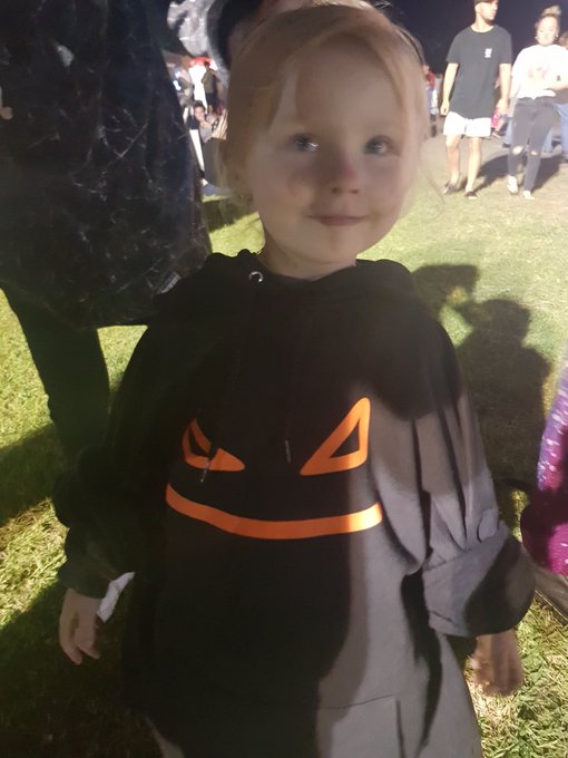 #dreammerch she's stolen my hoodie but she's too cute to be mad at https://t.co/BhzeiDlcpB<a href="/tag/dreammerch"class="tags">#dreammerch</a>