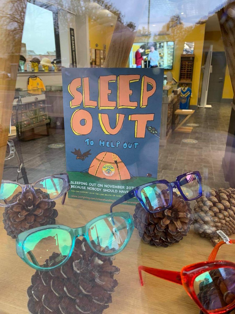 LinneySharon's tweet photo. Thank you @eyesonstalbans and @CositasSt @RockPopCandy We are At £921. 🙌🙌

Some children from year 7 at Beaumont School are sleeping out to help out because quite rightly no one should!! 

Go to https://t.co/bYJWKcfbHB to donate 🙏
@BeaumontSchStA @LoudbirdPR @radioverulam https://t.co/XVGFG6840p