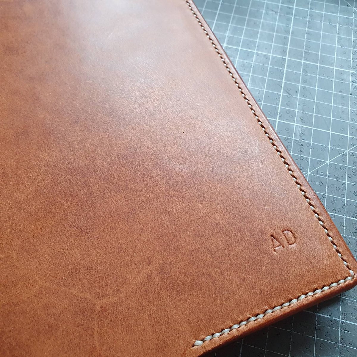 SandraPoppys1's tweet image. Personalised Leather Journal, Custom Leather Journal tuppu.net/efbcbc92  #PersonalizedJournal