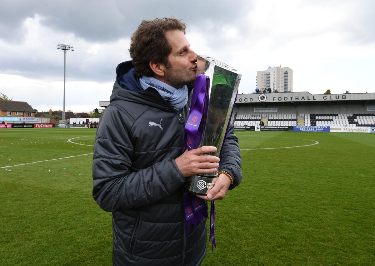 ...before guiding  @ArsenalWFC to the  @BarclaysFAWSL title in 2019 Our record that campaign?P20 W18 L2 GF70 GA13 