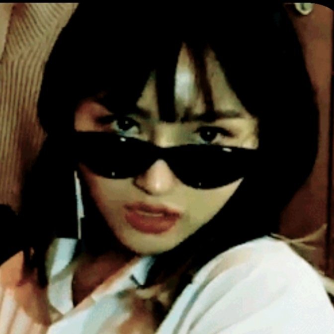 Lee Siyeon a wolf: thread