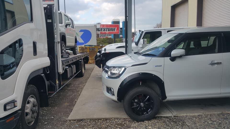 株式会社パドック على تويتر 札幌店 何故か 白いクルマばかりです パドック リフトアップ 自動車部品販売 自動車修理 車体部品製造 車体上げ カスタマイズ 車いじり 車好き女子 車屋 自動車整備 愛車 車体整備 リフトアップ車 車好きな人と繋がりたい