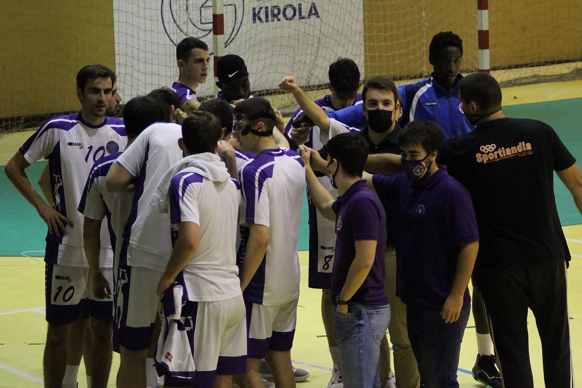 GAME DAY!

⏰ 18:00
📍 Mikel Trueba Kiroldegia
🏀 <a href="/santurtzibasket/">CB Santurtzi SK</a> - <a href="/GoierriSaski/">Goierri Saskibaloia</a> 

¡A POR LA PRIMERA! GOAZEN TALDE! 💜

#santurtzibasket #familiamorada