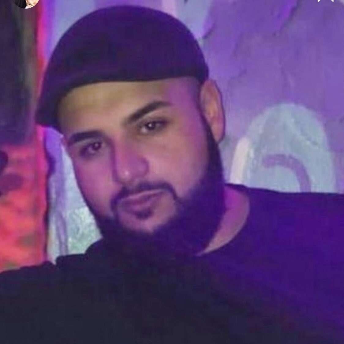 Solange wir dich nicht vergessen, wirst du weiterhin leben. Ich werde alles dafür tun, um dein Dasein an Leben zu halten. Herzlichen Glückwunsch zum Geburtstag, mein Sohn.