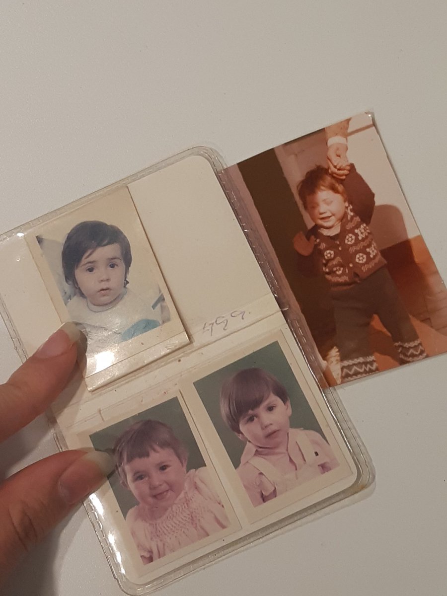 NadiaM_16's tweet photo. Me he encontrado en el suelo de la parada bulevar sur (parla) estas fotos, puede que sean importantes para el dueño 🥺, si alguien sabe algo que me escriba! https://t.co/vTZHqjv0Ya