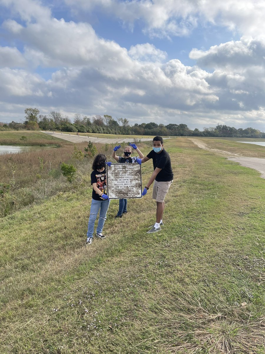 CySpringsAFJROTC tweet media