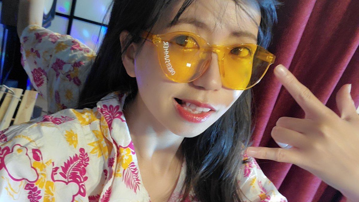 mya_ki__'s tweet image. おやすみなさいの前に、ちょっとだけ公開！！そうそう1番パリピ感出てて最高なDJFMたちをww
この時超絶ノリノリだったww

#SHOWROOM
#DJFM
#アイドル