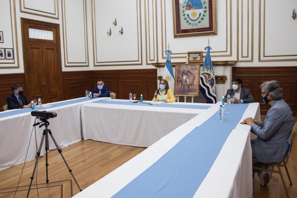 JefGab_SC's tweet photo. 📌 | Se aprobó el Trayecto Formativo para estudiantes de Enfermería.
@_SantaCruzAr a través del Ministerio de Salud en conjunto con la @UNPARioGallegos aprobó el #TrayectoFormativo para estudiantes de enfermería.
Nota completa 🗞 https://t.co/2WEm2N8UiN https://t.co/yAQL743P7x