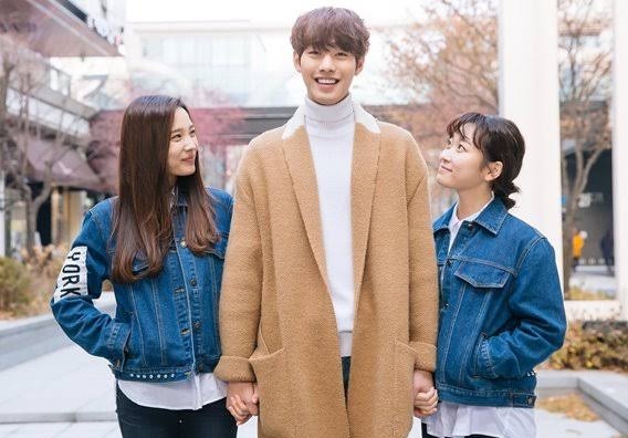 queen of the ring (2017)a part of three-color fantasy series and a comical fantasy drama about nanhee who is given a golden ring with a secret.> genre: romance, comedy, fantasy> tags: jealousy, beauty standards, dream> episodes: 6> network: mbc, naver> rating: 4.5/5