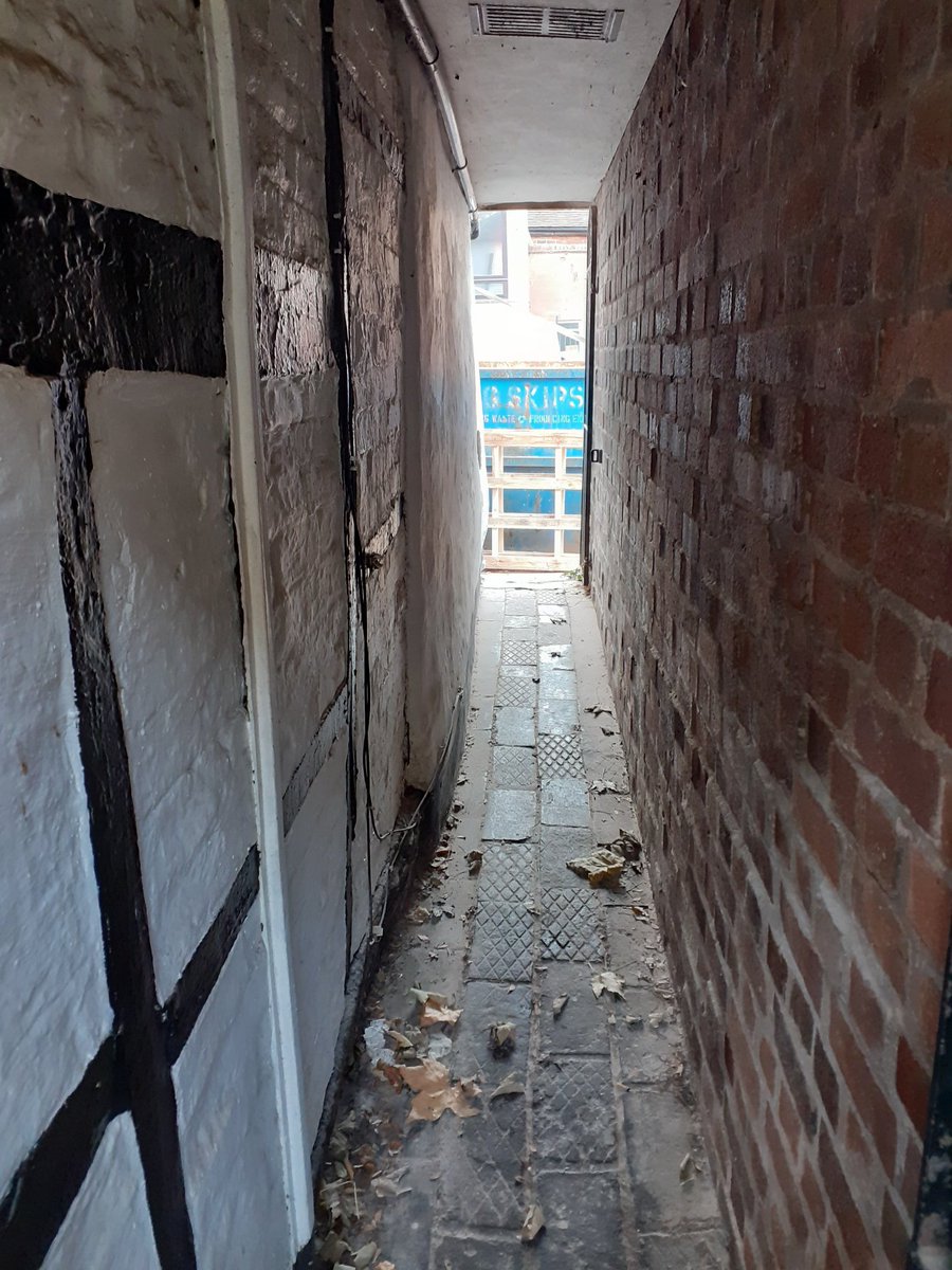 Past St Mary's church you have St Mary's Shut. It goes through/under someone's house (they must be delighted) and out into a car park which was probably once a warren of back yards and middens. You notice you can now walk round the side, but I always go through. Just because.