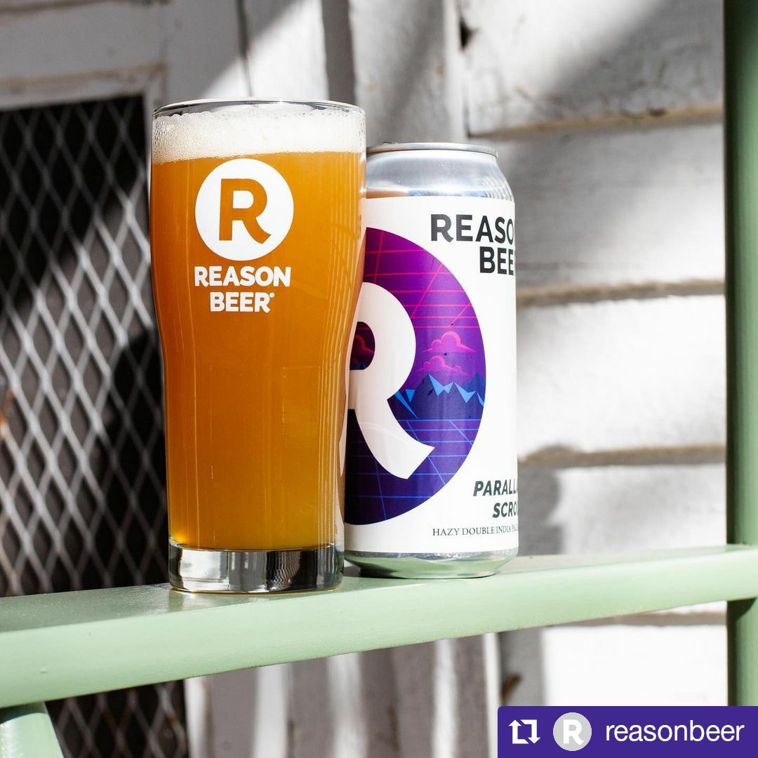 CrystalCityWine's tweet image. #Repost @reasonbeer
Reason Beer
Parallax Scroll wishes you a happy Saturday! Enjoy the beautiful weather with massive amounts of Citra, Mandarina Bavaria, and Wakatu! #parallaxscroll #reasonbeer #hazyipa #neipa #creativelybalanced
.
#crystalcitywine #beer #delivery #drinklocal