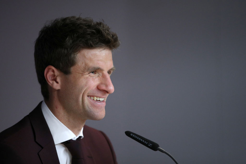 FCBayernUS's tweet photo. There's nothing quite like a @esmuellert_ smile. 😁

#MiaSanMia https://t.co/CYS7MIhoDa