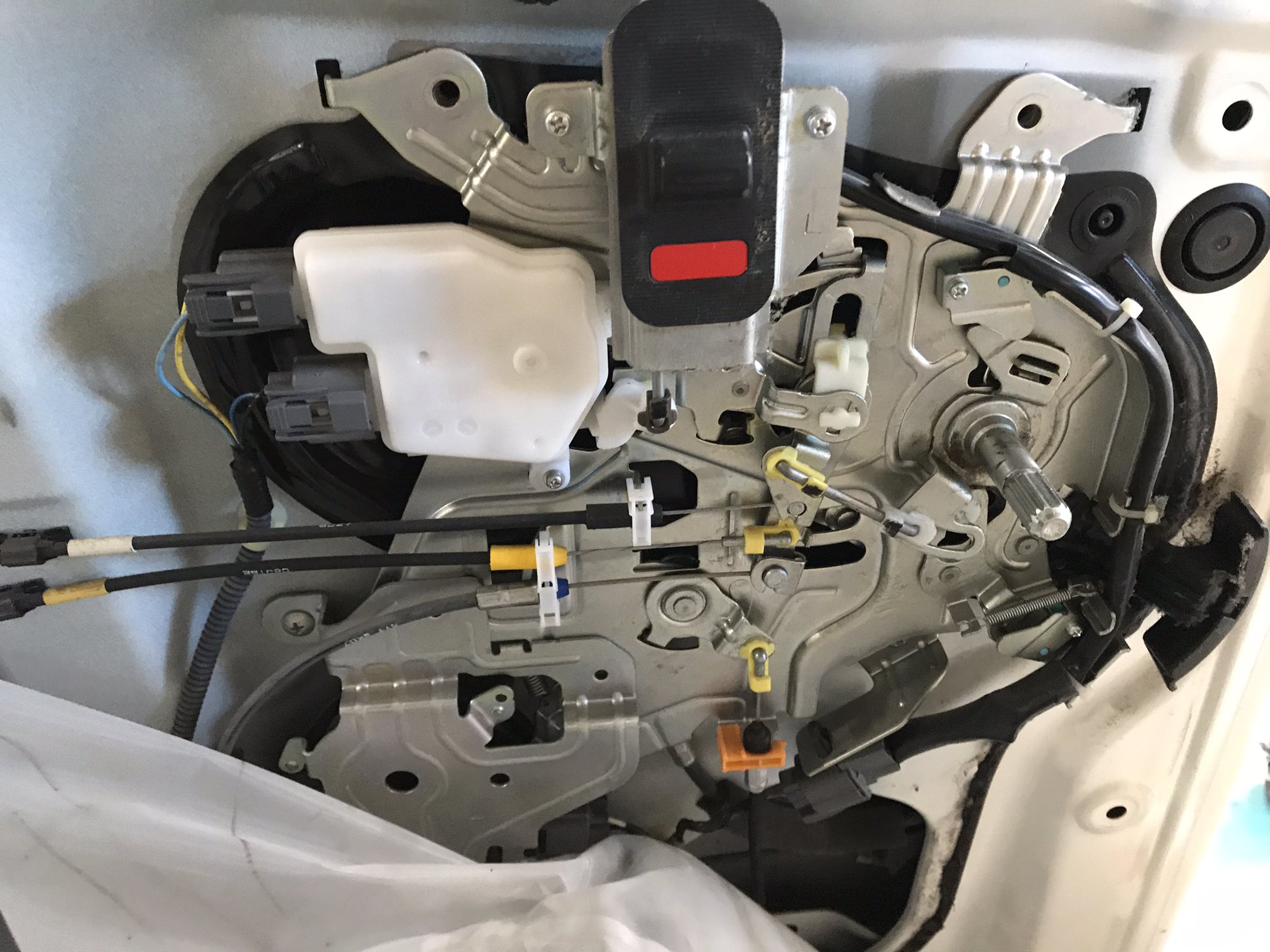 Hyn Sガレージ Gb3 フリード 左側スライドドアモーター ワイヤー切れ コントロールユニット交換になります 工賃円 ご入庫ありがとうございました 電動スライドドアが作動しない 開かない 閉まらないなどございましたらお気軽にご相談
