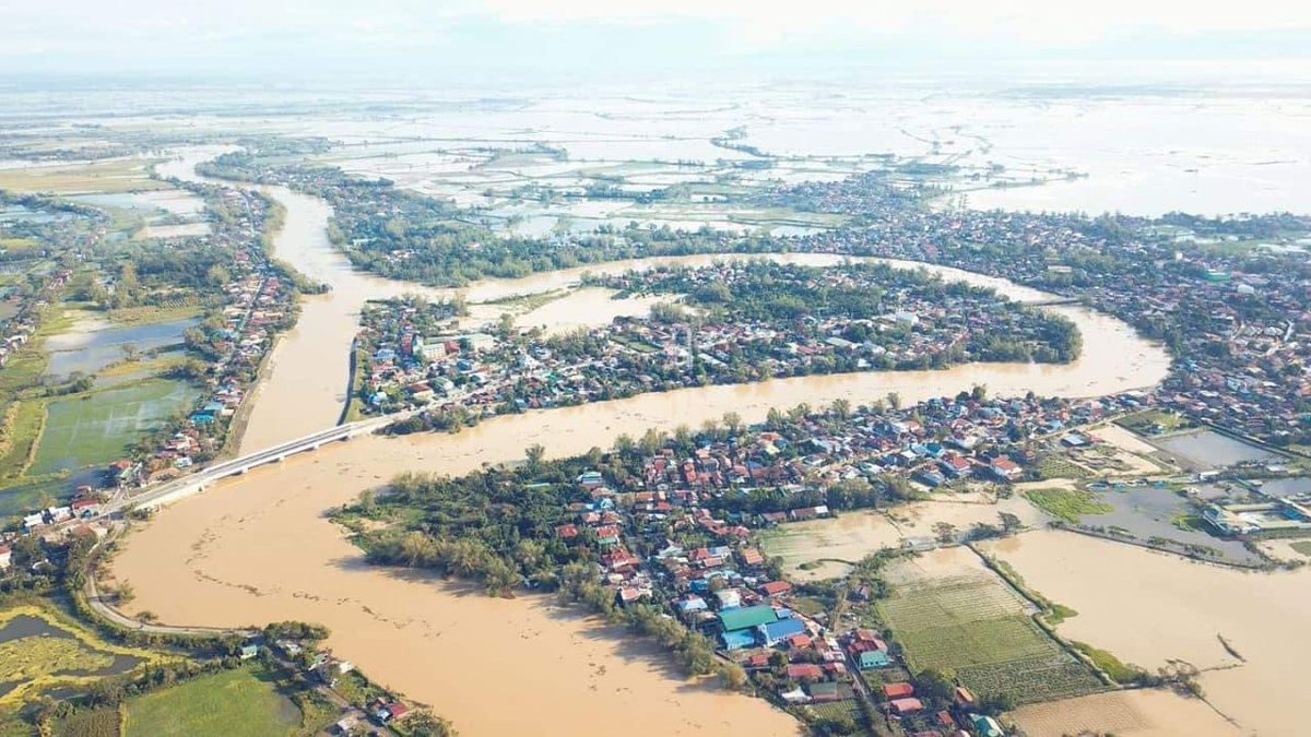 tanniekosmossss's tweet photo. If you see this, again keep continue raising awareness, using your platform and your helpful voice just like what we did earlier to survive our kababayan from Pampanga. Never lose hope. Everything’s going to be just fine. 

#PampangaNeedsHelp https://t.co/GsH38i8eyA