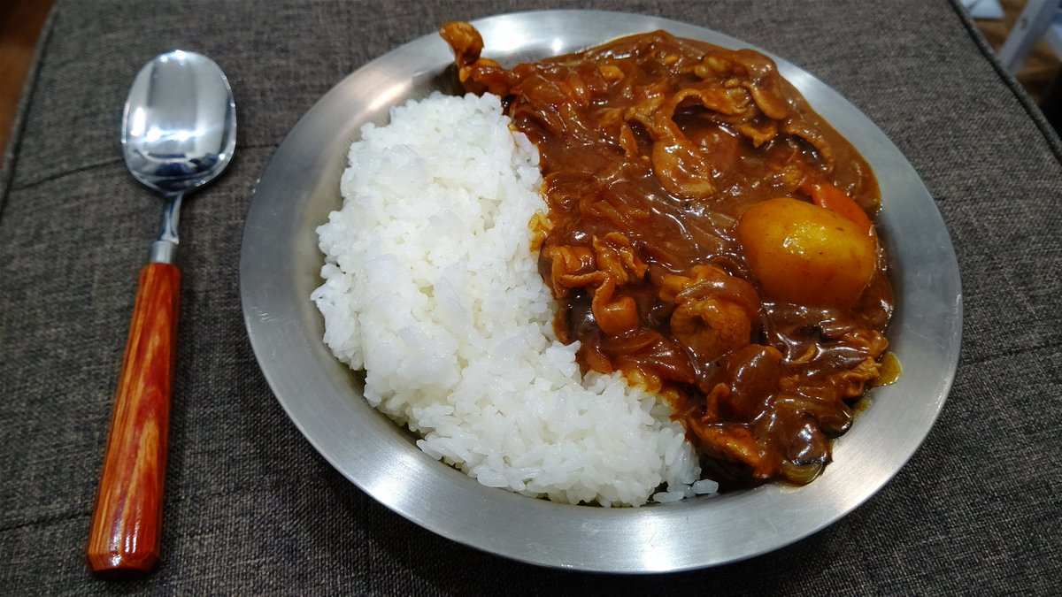 Ssgt Lighter リュウジさんの至高のジャワカレーを作ってみた 野菜とりたいし じゃがいもと人参入れたんだけども 本当に美味しい バターとすりおろしにんにくが物凄く味に奥行きをもたせてる Ssgt Lighter リュウジさんの至高のジャワカレーを作ってみた 野菜とりたいし じゃがいもと人参入れたんだけども 本当に美味しい バターとすりおろしにんにくが物凄く味に奥行きをもたせてる