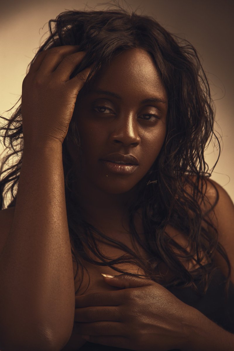 lammyconcept's tweet photo. RECKLESS × SWEETONE
By @lammyconcept
#ABETTERTIME #glamour #travelingmodel #modelshots #explore #fashion #photography #makeupartist #photoshoot #photo #blackmodels #professionalmodels #africanmodels #modeloftheday #artistic #worldmodel #editorialmodel #teenmodel #MIL #vougeeko https://t.co/RisdmS6pqZ