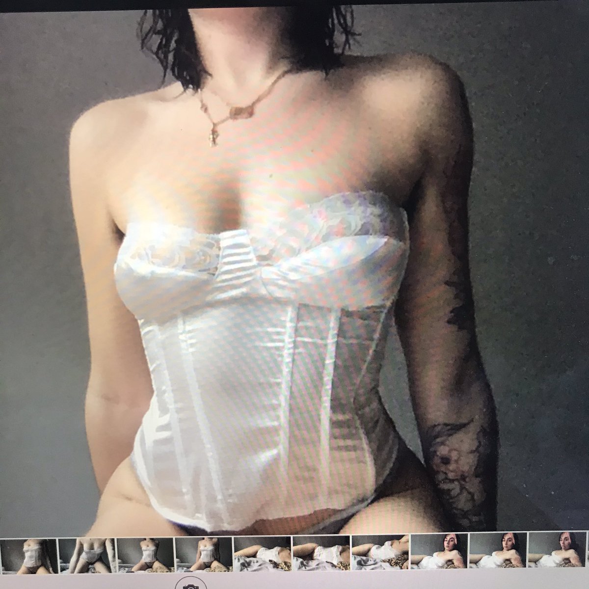 princessphoeb3's tweet photo. Sub to this little princess for daily treats 🕊 https://t.co/MFK6yLvyGp https://t.co/3HycQHYN7X