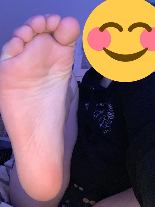 Original Star - Lyra Denver 🔞's pics and videos Feed High Quality - Updated Daily - EmyJcQoWMAASO5e jpg:small