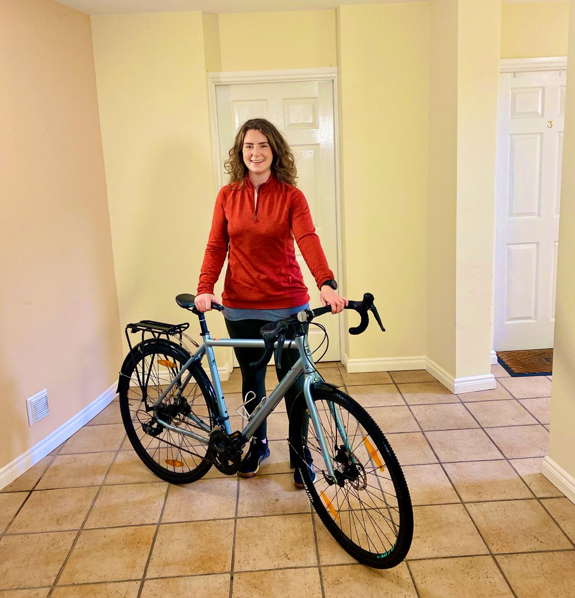 katyconcannon1's tweet photo. Absolutely delighted to say I got my bike back! Huge thanks to everyone for all their help and kindness - and special thanks to @MBWBikeshop and #belfastbicycleworkshop for reuniting us! https://t.co/zXTiiHCSd5