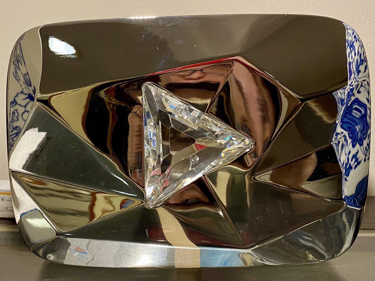 Abs Cbn News Look Abs Cbn News Youtube Channel Just Received The Diamond Creator Award For Reaching 10 Million Subscribers T Co Kuoujndlgj Via Mjfelipe Abs Cbn News Look Abs Cbn News Youtube Channel Just Received The Diamond Creator Award For Reaching 10 Million Subscribers T Co Kuoujndlgj Via Mjfelipe