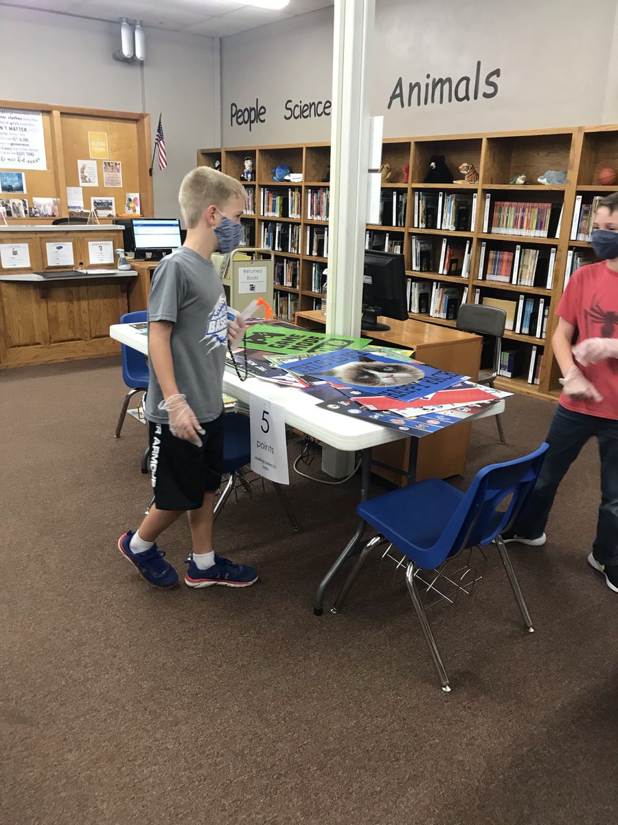 westylibrary's tweet photo. The AR Store looked a little different (gloves, masks, and distancing), but it may have been the most anticipated and rewarding one yet! @WestyElemSchool https://t.co/cKvD2kTDXU