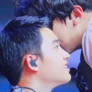 AND AND THEY WERE OPENLY FLIRTING ON STAGE DURING ELYXION FFS