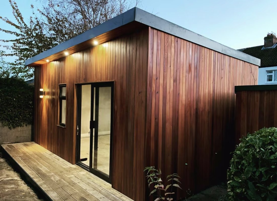 PaddyTalksGolf's tweet photo. If you are looking at installing a garden room / office / golf sim I’m working on a partnership where PaddyTalks listeners can avail of a discount 😉☘️
Make sure you join the timesheet on https://t.co/fdPBEleHa2 #wfh #mastersweek #yardbox https://t.co/yrDUofp0Kj