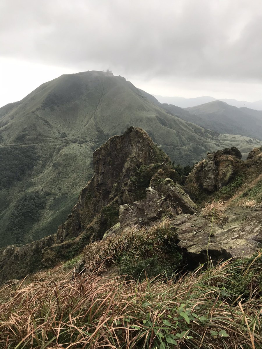 sasha498968's tweet photo. 金瓜石半平山，繞了一大圈終於攻頂了。
#金瓜石
#半平山
#新北市瑞芳區
#台灣
#Taiwan https://t.co/4ce7OjqgcA