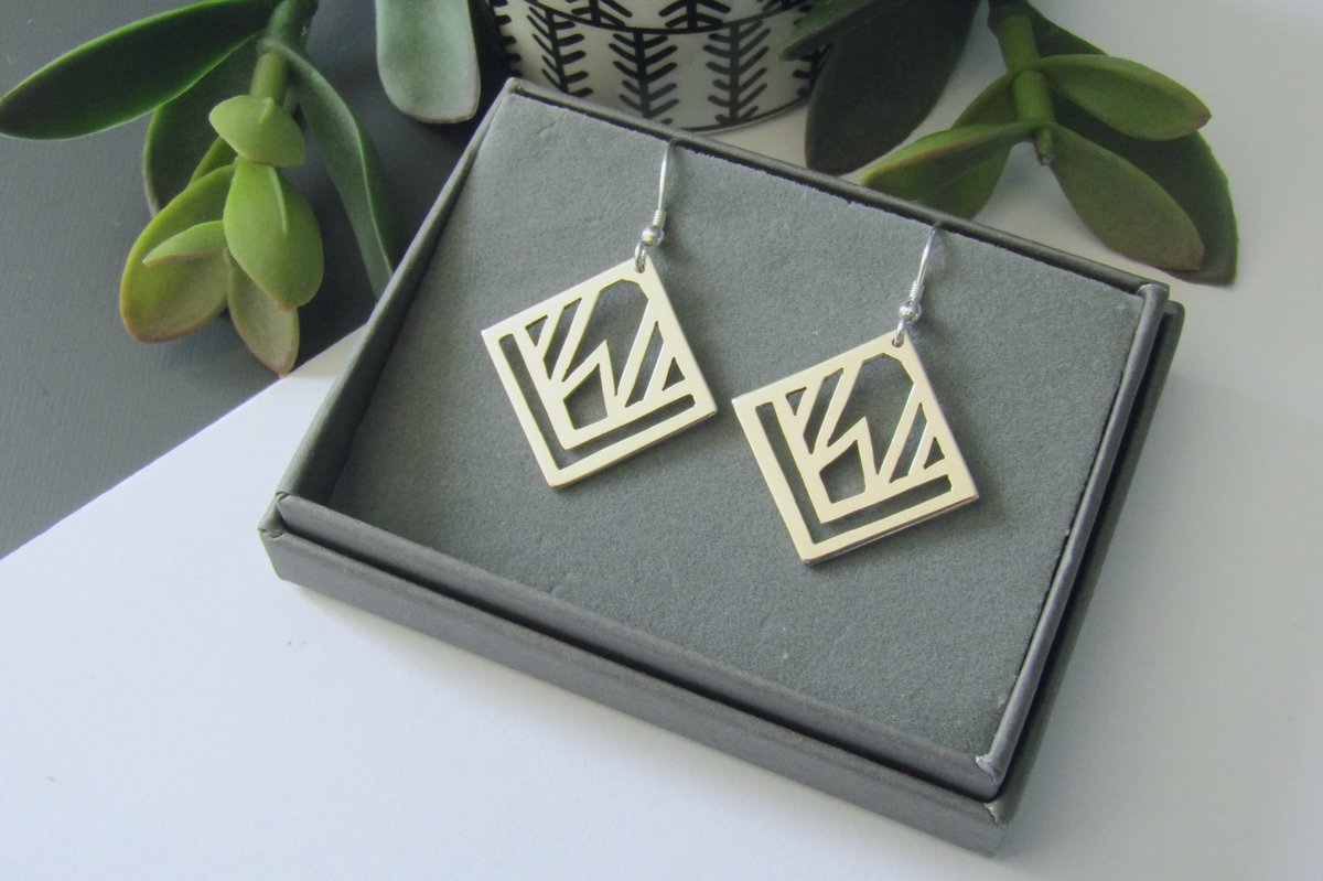 Pop Up Jewellery Ltd 1920s Art Deco &amp; geometric shapes inspired jewellery 

FREE DELIVERY ON ORDERS OVER £50
popupjewelleryltd.com

#Glasgow #Scotland #madeinScotland #Scottish #art #Etsy #EtsyScotland #EtsyGlasgow #EtsyUK #artist #GlasgowArtist #artdeco #popupjewelleryltd