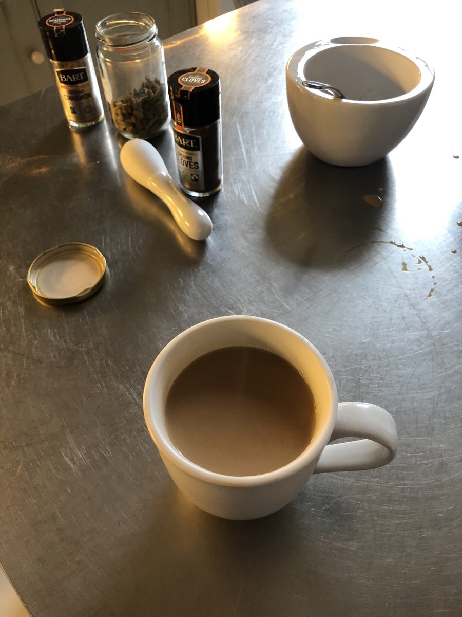 lhammondsoas's tweet photo. Meeting with our ⁦@health_inter⁩ ⁦@EdnaAdanFdn⁩ colleagues now. Made some Somali shaah for the occasion. Thanks for the guidance ⁦@SheIs_Mina⁩! 😂 ☕️ https://t.co/pm6KebnPt6