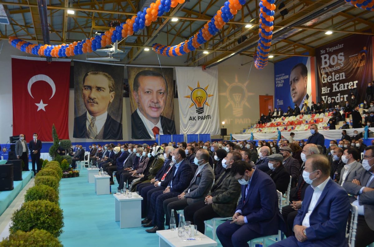 Kahramankazan’daydık.📍

Kahramankazan 7. Olağan Kongresi’ni gerçekleştirdik.

Üç dönemi doldurarak görevi devreden <a href="/aliyildiztepe_/">Ali Yıldıztepe</a> ‘ye teşekkür ediyor, görevi devralan Ahmet Ceylan Başkanımıza başarılar diliyorum.

<a href="/AKPARTIKAZAN/">AKPARTİKAHRAMANKAZAN</a>