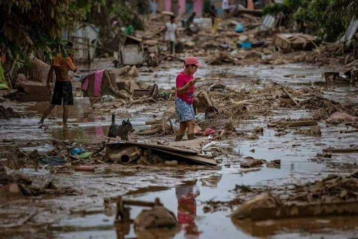 Joane03_'s tweet photo. Mga namumuno sa Bayan ng Montalban .
Kailan pa po kayo matatauhan? 
Kailan niyo pa po ititigil ang pag sira ng kabundukan ? 
Hindi ba kayo naaawa sa mga taong nahihirapan ? https://t.co/ZP0zGJrAYV