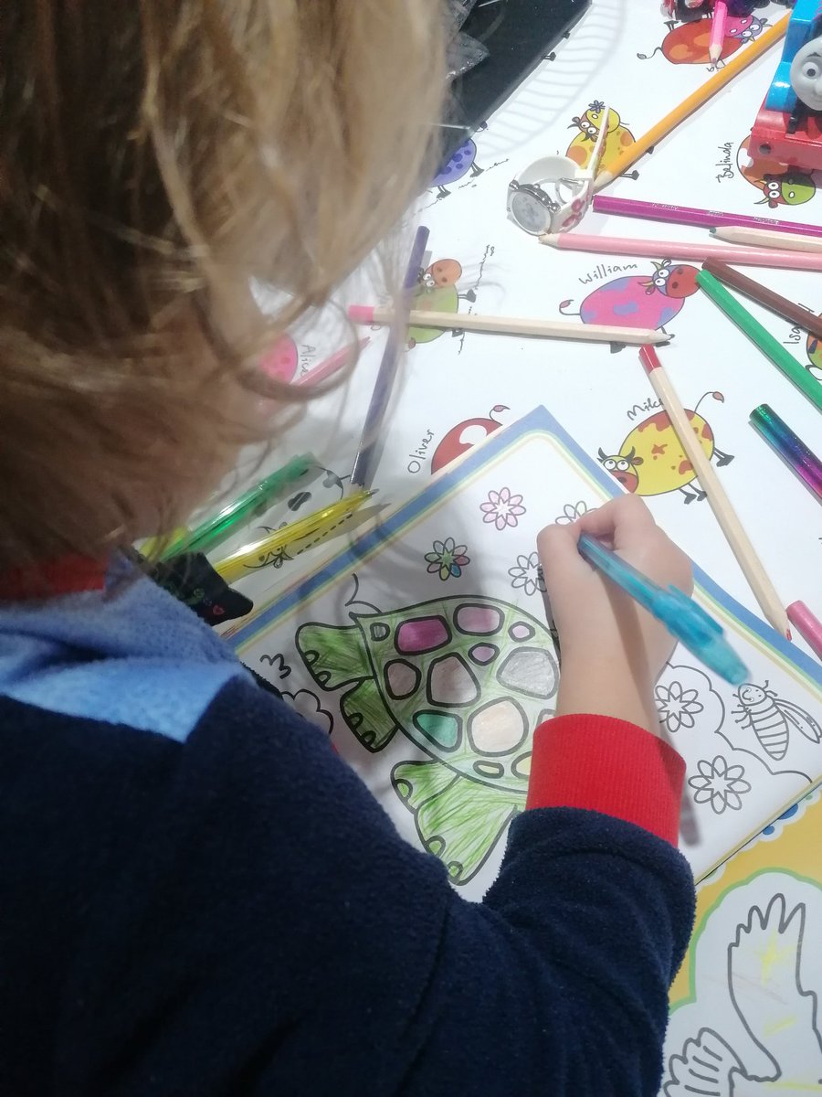 Eve exploring after school work and colouring <a href="/PrimaryBg/">BGPrimary</a>