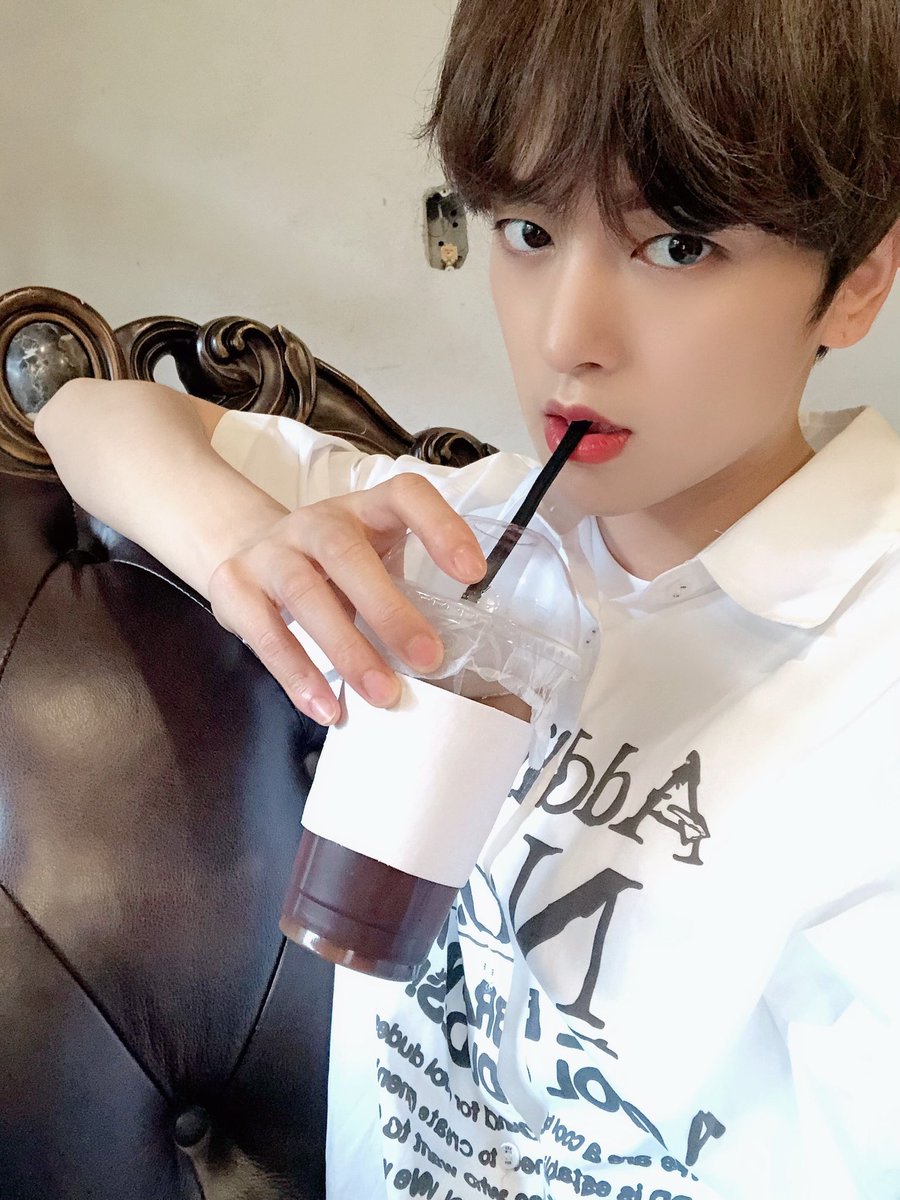 official_ONEUS's tweet photo. [#RAVN]
🌹🔥 🧊🧊🧊🧊🧊🍚🍽 🎼🎹 https://t.co/aOQFseW2oP