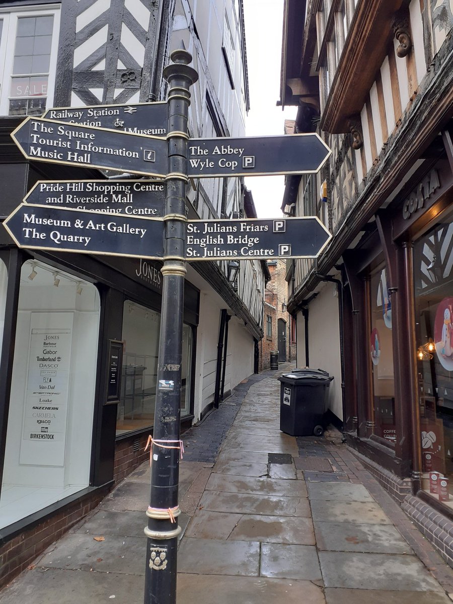 Opposite Bear Steps is Grope (C*nt) Lane, which deposits you on High St.