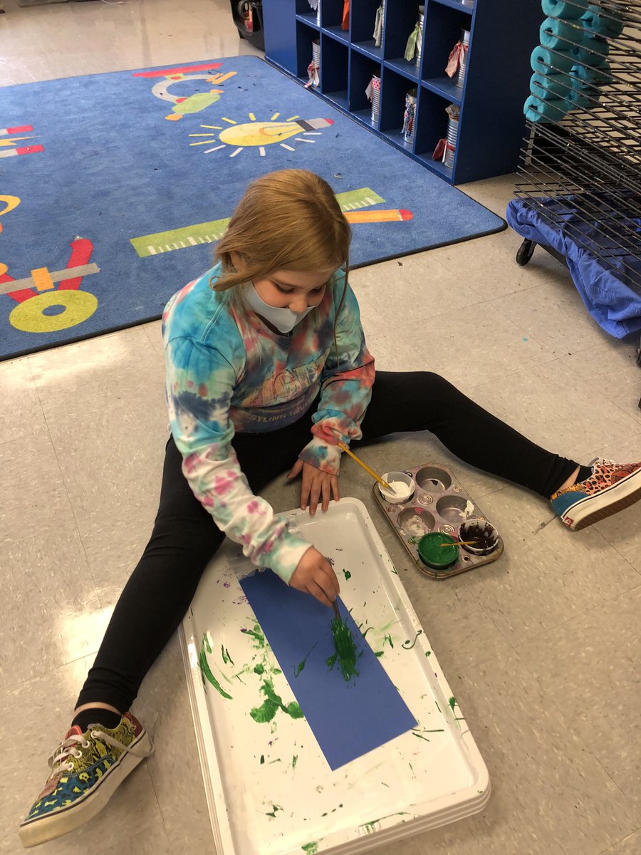 Crystal Maynor (@mesbluedevilart) on Twitter photo Getting started on our holiday projects! These friends painted trees with forks! <a href="/MESBlueDevils/">Model Elementary School</a> @fcsarts <a href="/FloydCoSchools/">Floyd County Schools</a> <a href="/heatherwheat3/">Heather Wheat</a> Getting started on our holiday projects! These friends painted trees with forks! <a href="/MESBlueDevils/">Model Elementary School</a> @fcsarts <a href="/FloydCoSchools/">Floyd County Schools</a> <a href="/heatherwheat3/">Heather Wheat</a>