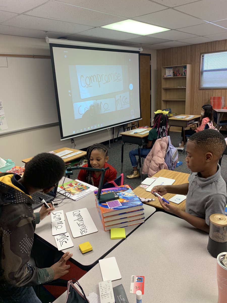 Student engagement is KEY to student success!  These students loved teaching the class about our HD Phonics lesson.  <a href="/PES_Spring/">Ponderosa Elementary</a>