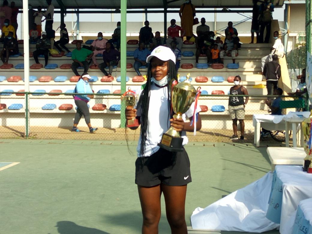 okigbo_ijeoma's tweet photo. Defending champion Oyinlomo Quadre retains #CBNOpen title 6-0 6-0 against Marylove Edwards https://t.co/0MLrx5DNbi