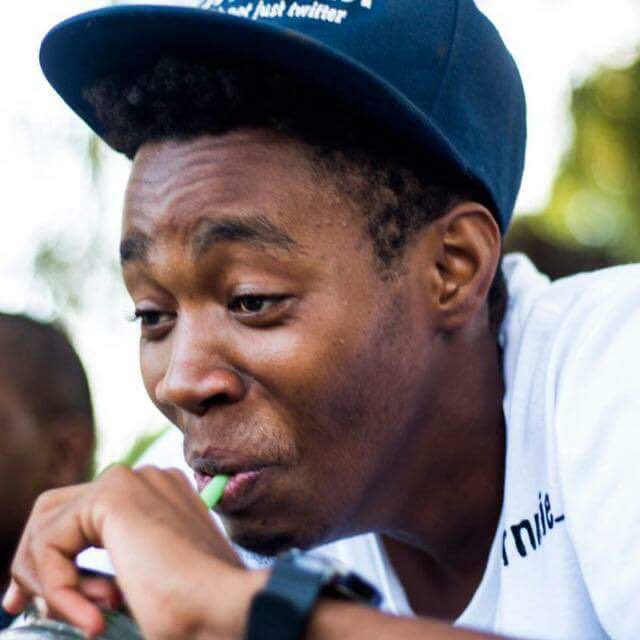 2.Today, one unpopular twitter influencer (Damilare) was dragged today by (Temi).Temi claimed she lied so her mummy could borrow her 28k so she could give to Dami who earlier promised to pay back the next week.She never knew Dami wanted to pay back with another currency.