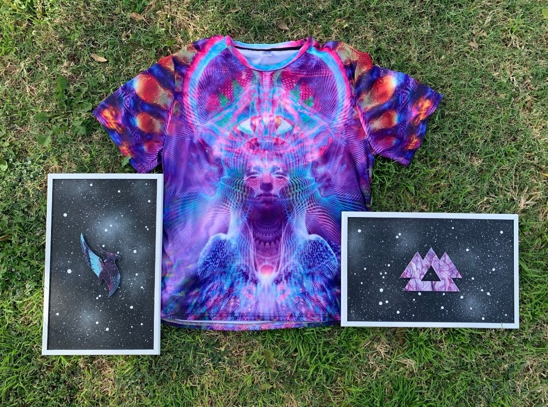 MrMartianDesign's tweet photo. Yo Yo Yo big giveaway incoming!

Winner will get... 
🔮Choice of hand cut 11x17 pin board by @CustomsbyLuke, Psychedelic Shirt (L), all these Mr. Martian pins, AND 1 piece of UV art by @OuterBasshead 

🔺RT, Follow Us, Tag 3 friends that need all this 🔥 Ends 11/20. Good luck! https://t.co/HFYmw4cafC