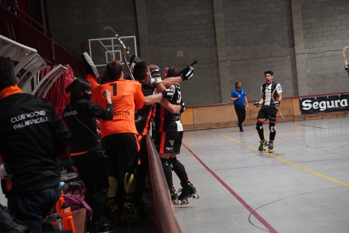 EMPAT amb tres gols els últims dos minuts 💪🏼 

⁦<a href="/cenoia/">CE Noia Freixenet</a>⁩ 5 - 5 ⁦<a href="/chpalafrugell/">Club Hoquei Palafrugell</a>⁩