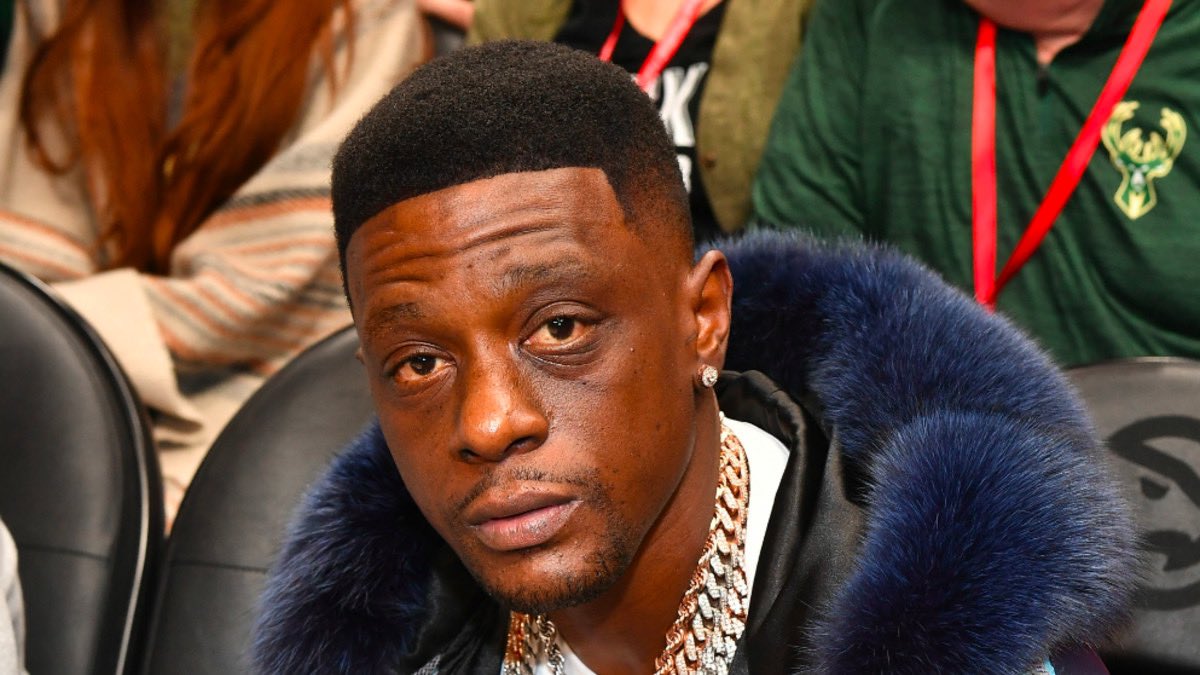 hoodreport_'s tweet photo. Boosie was targeted in a shooting in Dallas, TX but he’s ok despite allegations of him being shot in leg. https://t.co/zomKppcoVu