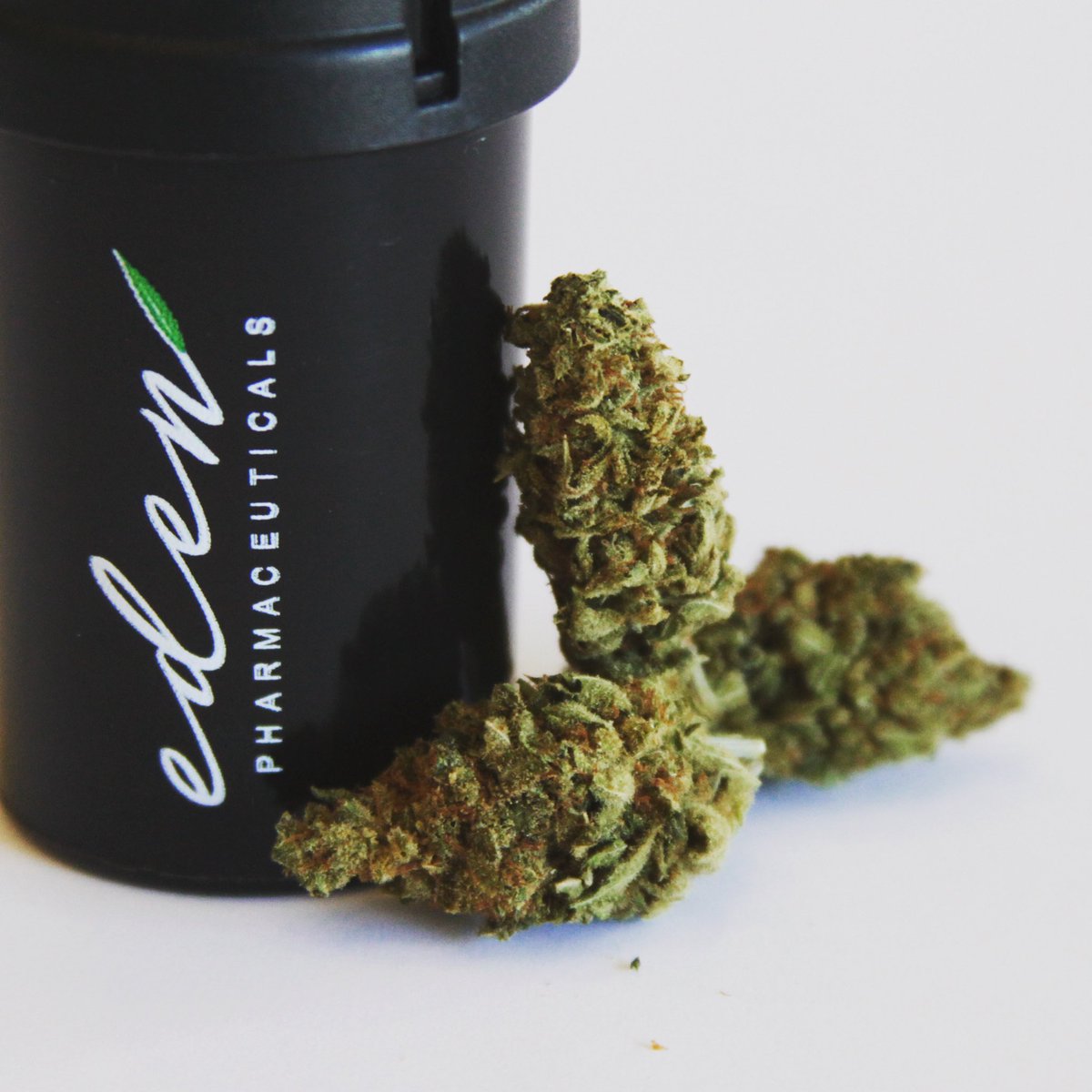 EdenOklahoma's tweet photo. Don’t forget 15% off extracts today! 🌿 https://t.co/ysMLxOU7BV