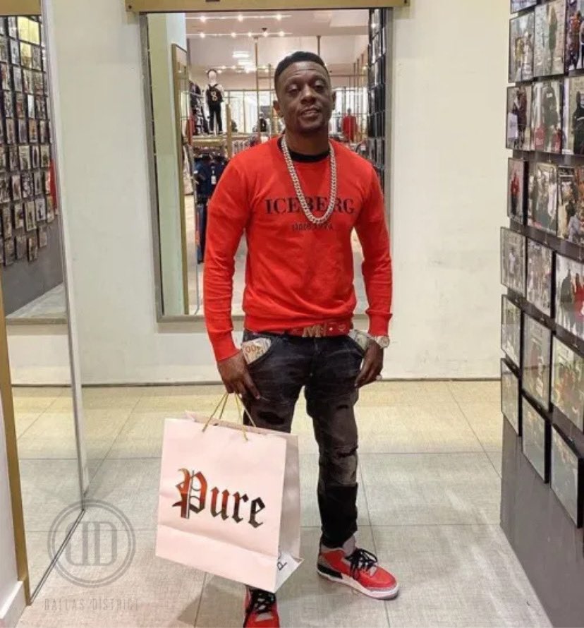 It has been reported that Baton Rouge Rapper  Boosie Bad Azz sprinter van was shot at in the parking lot of Big T in Dallas, Texas today. There have been no reports that the rapper was shot or sustained any type of injuries. #LilBoosie #boosie #Dallas #DallasDistrict