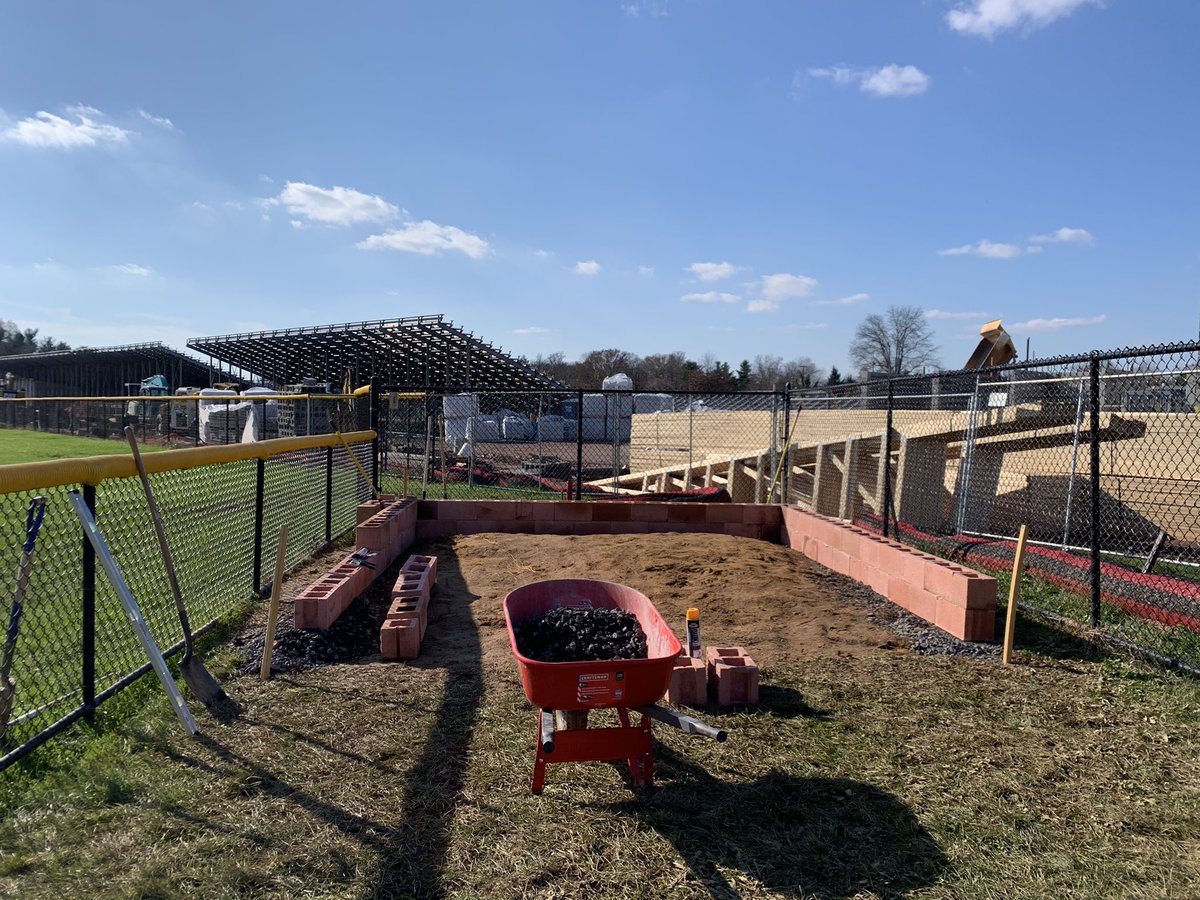 NPKnights's tweet photo. Another outstanding effort today by players, parents, and coaches to get some key projects done before the winter. Thank you everyone!! #Knightwork https://t.co/ZcYl3bP1ys