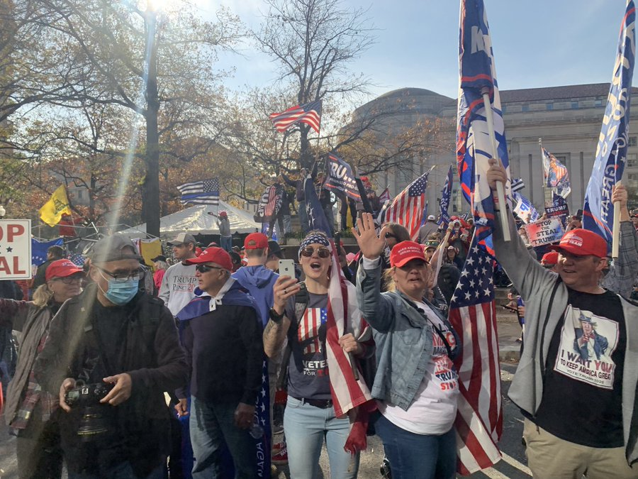 kellymason1261's tweet photo. #MillionMoronMarch https://t.co/pKtBZ4h92y