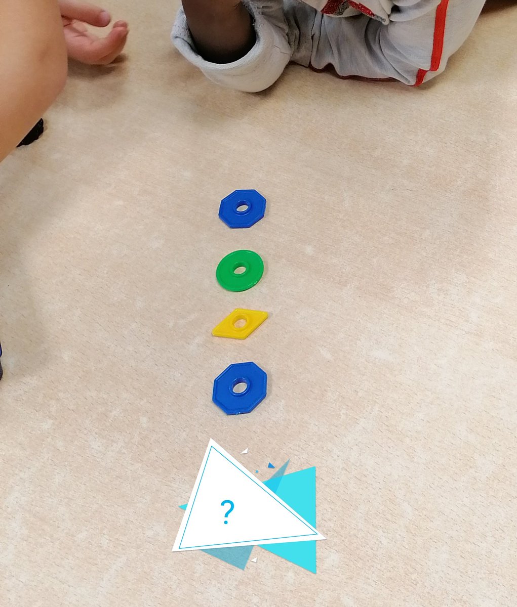 ElodiePE1's tweet photo. Cette semaine, avec les #GS, #algorithmes ! Après un petit temps de remise en route, c'est reparti. Et on génère des #énigmes #mathématiques ! #domaine1 #formes #construire #outils #abaques
@MHMternelle1 @mathsenvie1 @IENMaternelle77 @DiminoLorene https://t.co/TOFugAyfCG
