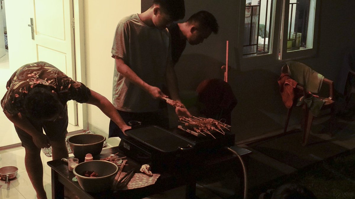 Tau lah ya yang paling banyak kontribusi yang mana