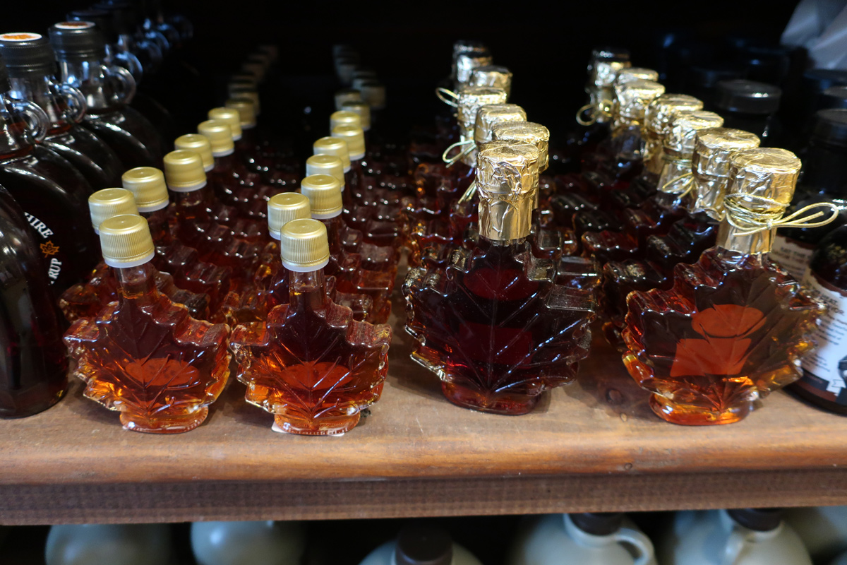 Calefs's tweet photo. New Hampshire’s Favorite maple can be used in many different Thanksgiving recipes. Have a favorite, share it here! #buylocal #shoplocal #Thanksgiving2020 #Thanksgiving #calefs #calefscountrystore https://t.co/GHMWju9AsX